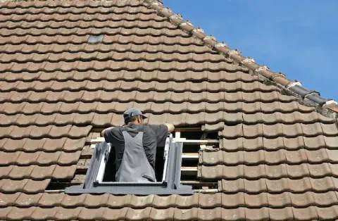 Pose de velux - Sainte-Foy de Peyrolières